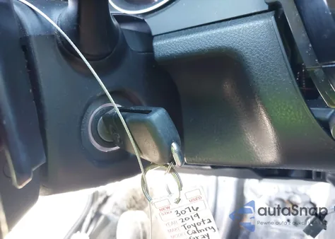 2019 Toyota Camry Se z USA, uszkodzony, nr VIN 4T1B11HK2KU231460